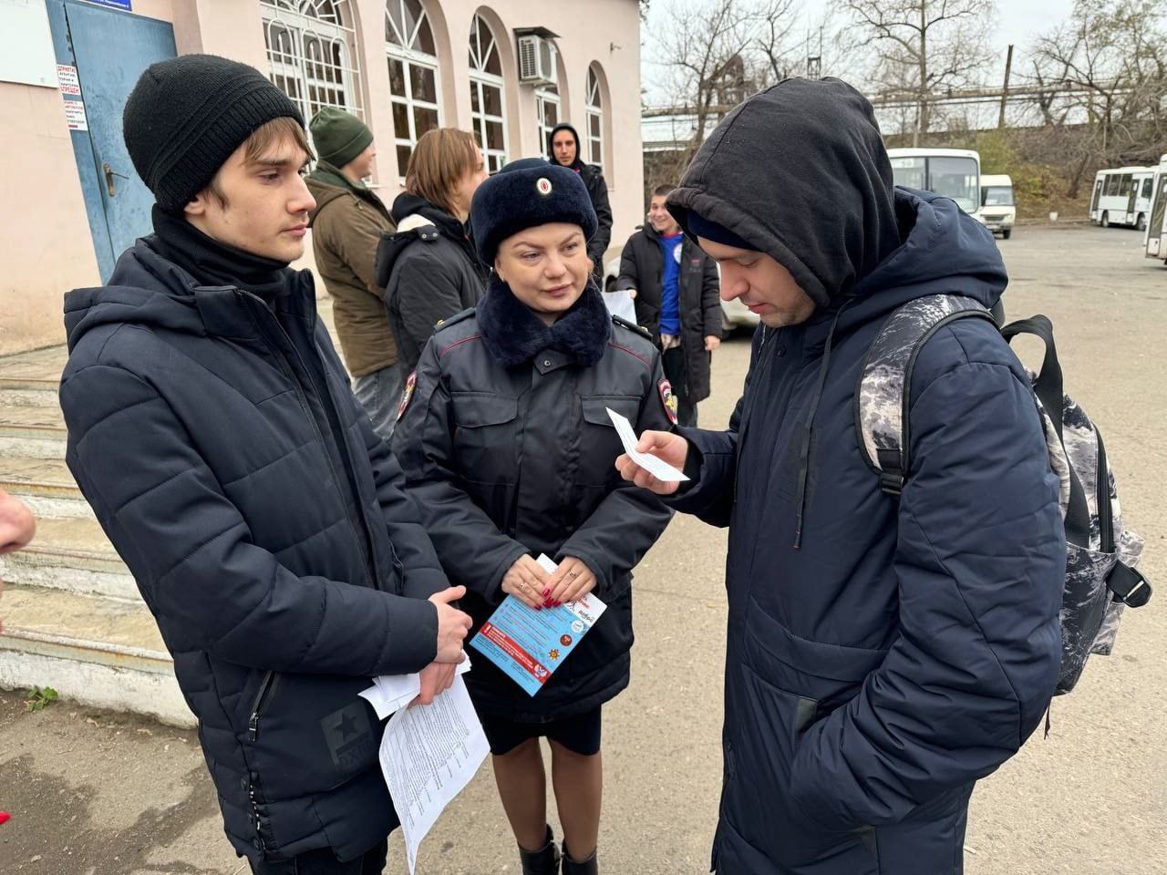 Донецкая академия транспорта отметила Всемирный день памяти жертв ДТП митингом, профилактическим рейдом и автопробегом 