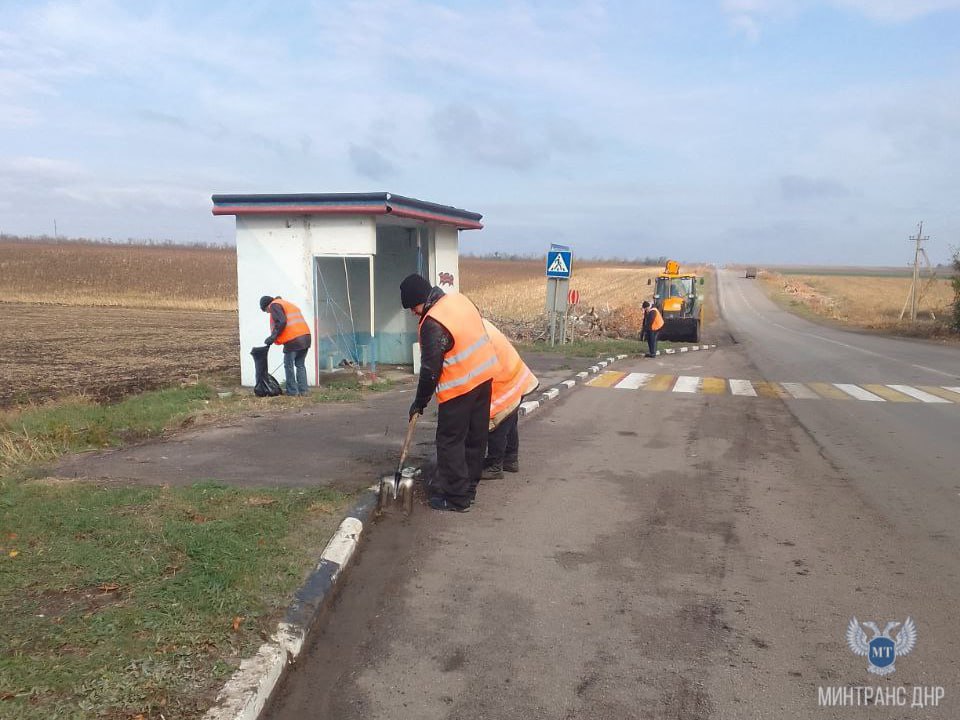 «Служба автомобильных дорог Донбасса» продолжает работы в рамках контракта по содержанию автодорог Республики