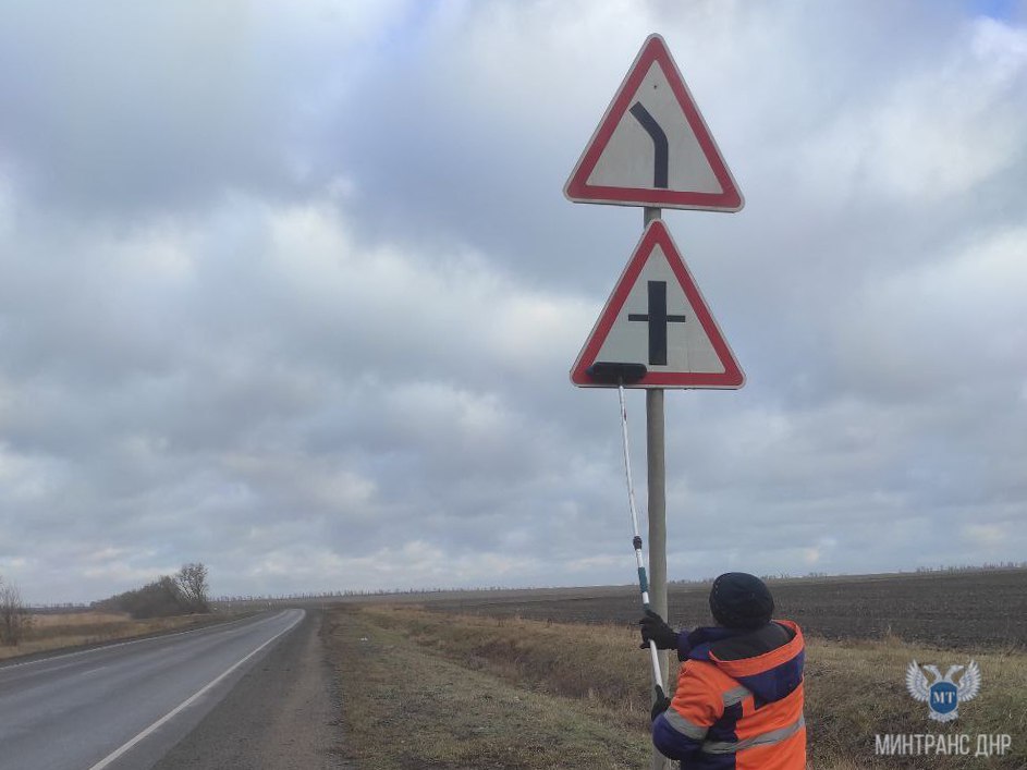 Дорожники продолжают мероприятия по содержанию автодорог общего пользования Республики 